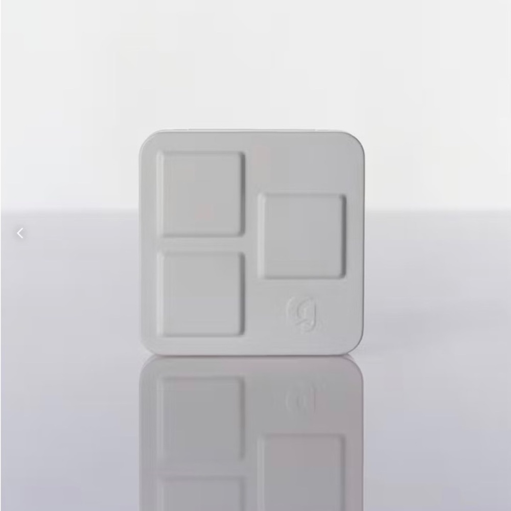 Glossier Eyeshadow Trio Monochromes Clay - Picture 7 of 11